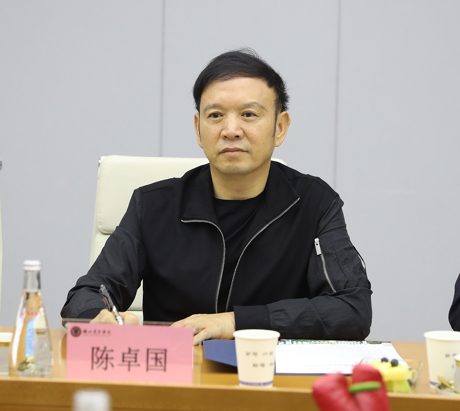 湖北大学副校长钱建国一行来我校交流指导